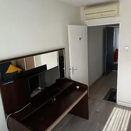 Zenitude - Avec Balcon En Hoteliere * Béziers